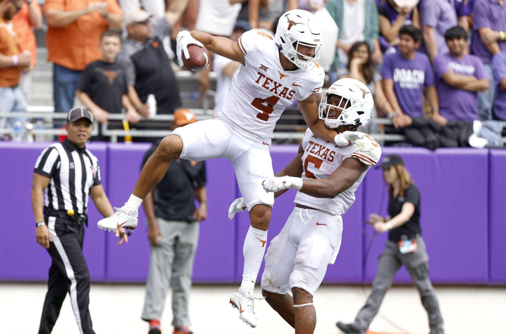 1 – Texas (4-1, 2-0)